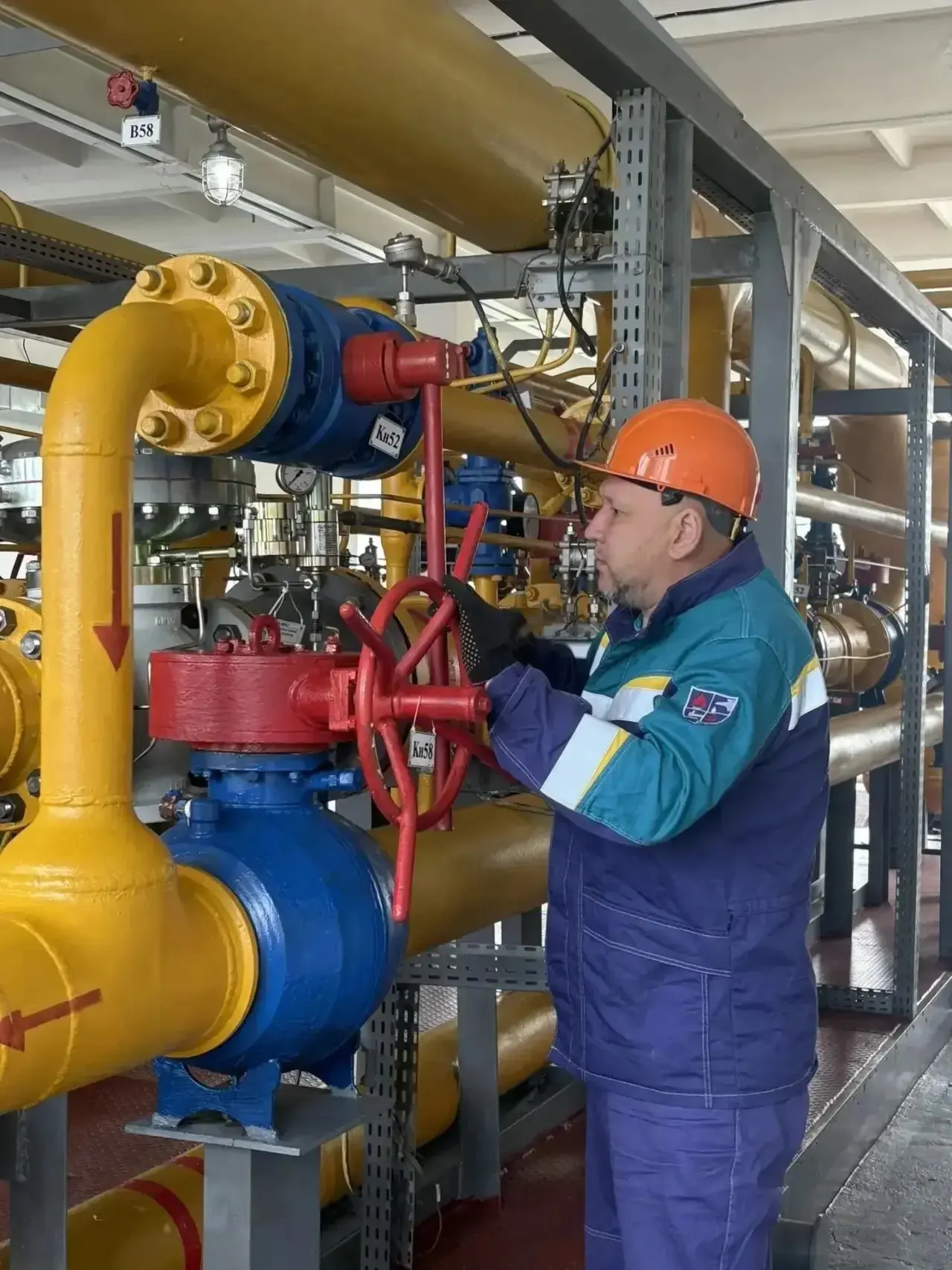«Сахатранснефтегаз» продолжает работы по подготовке к отопительному сезону

В рамках подготовки к но