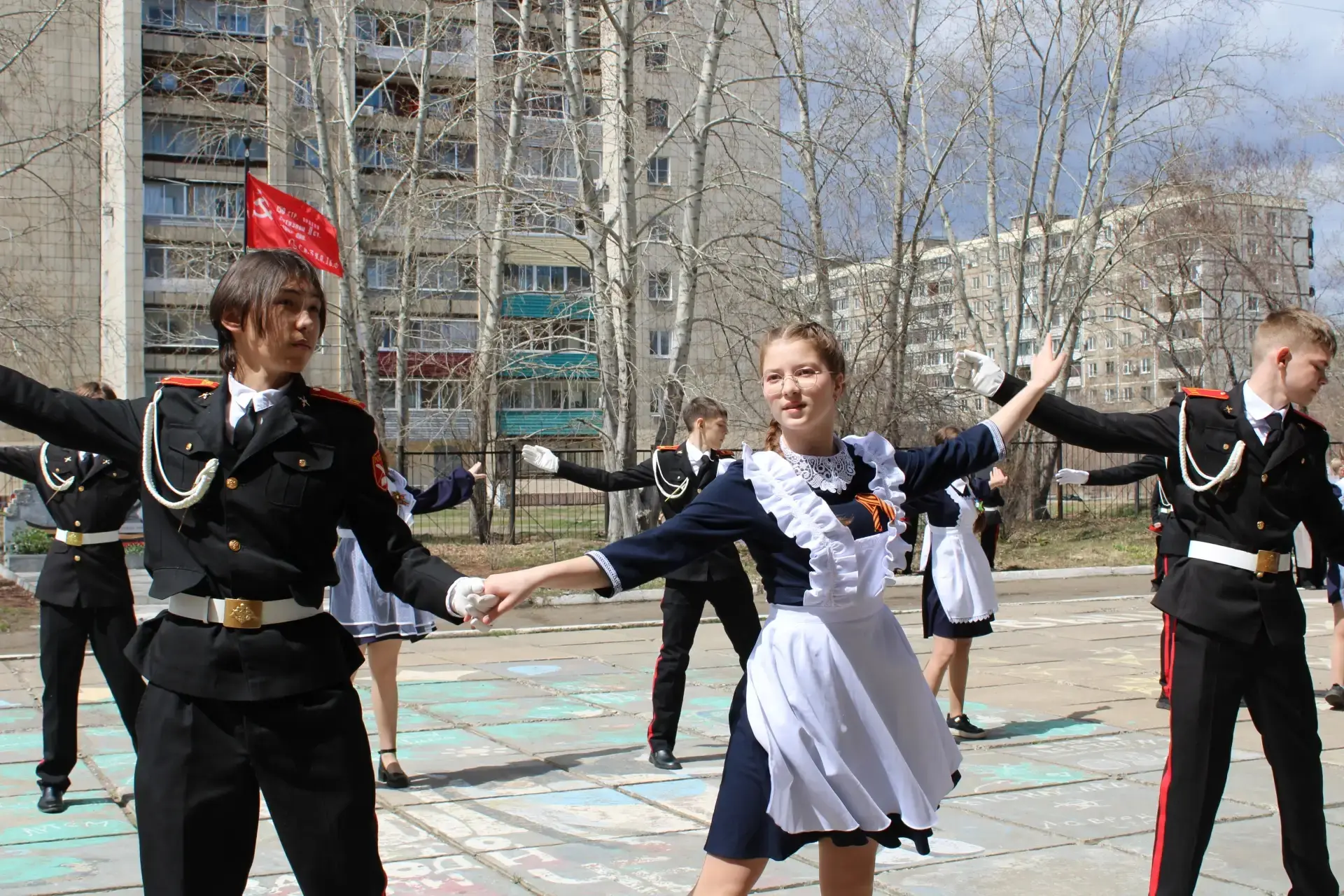 🏅 Сегодня в школе прошёл торжественный митинг ко Дню Победы! В мероприятии приняли участие учащиеся,