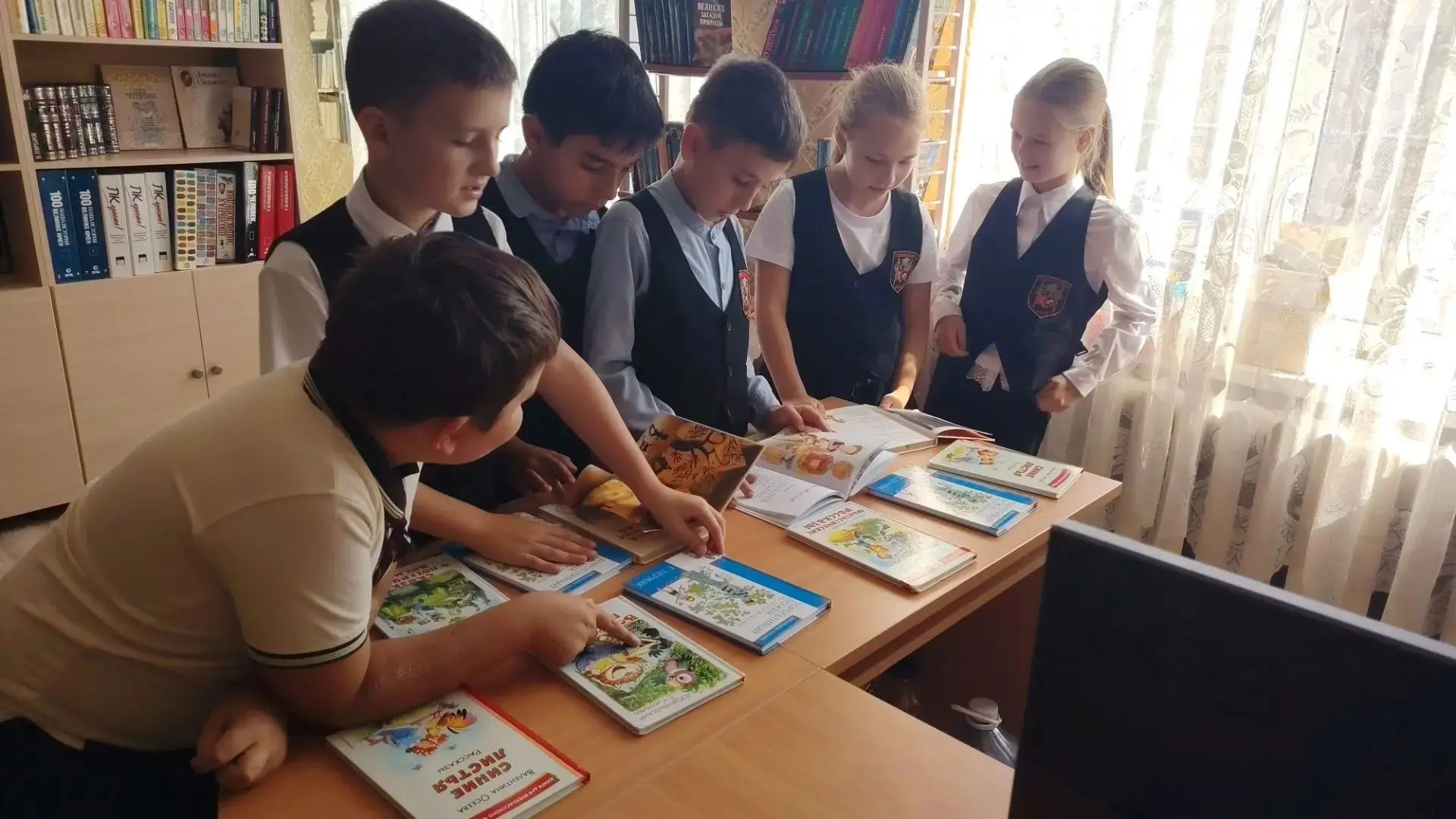 📚 День семейного общения в библиотеке гимназии!