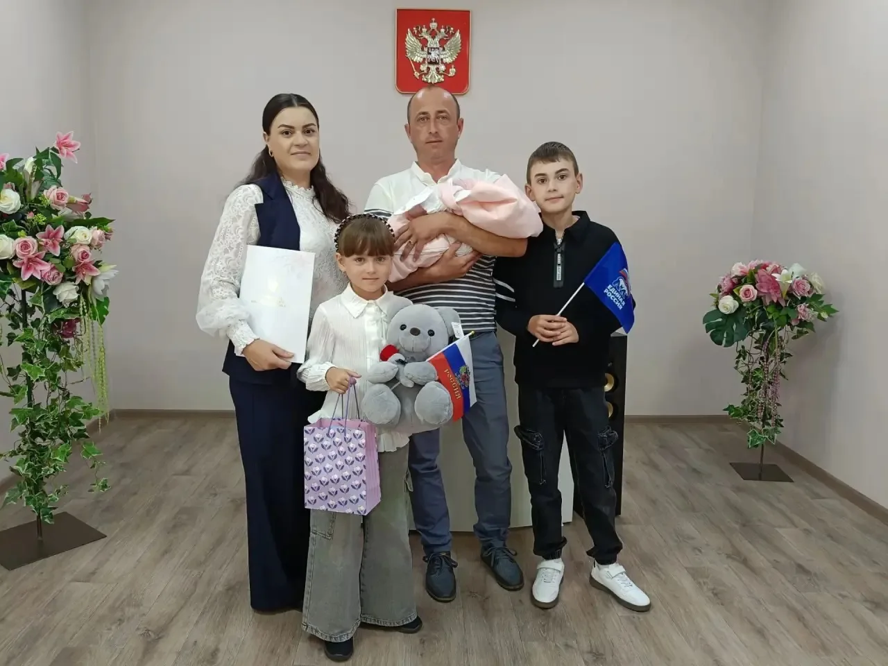 🎉 Юбилейный малыш родился в Болотнинском районе