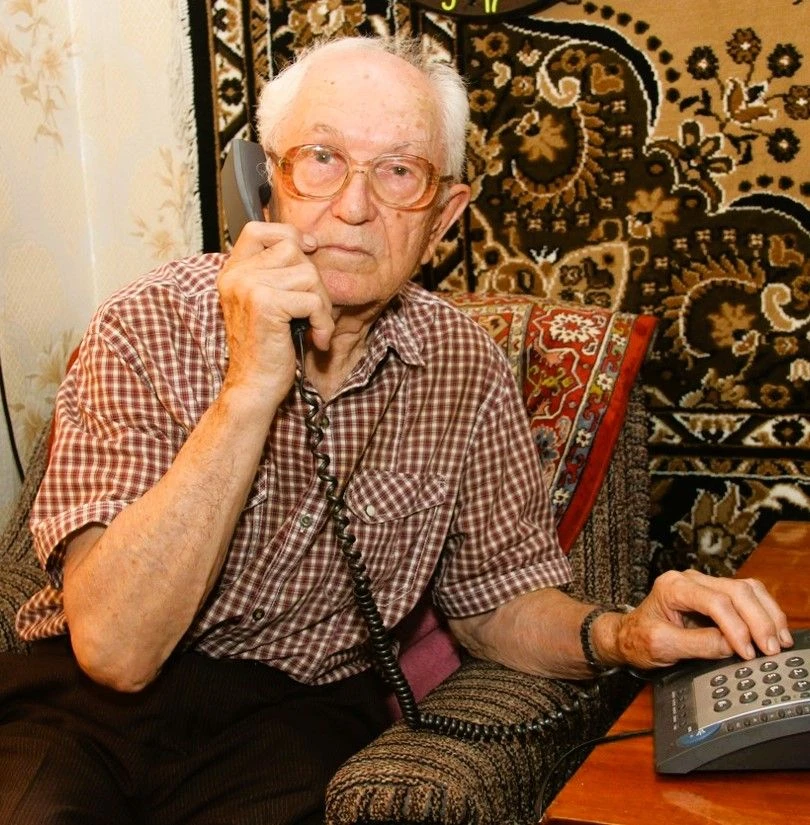 🎉Коллектив Ленинградского историко-краеведческого музея поздравляет с 90-летием Бориса Алексеевича 