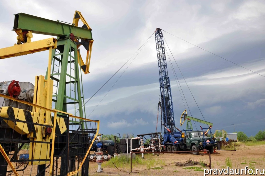 Территорию ЯНАО залили нефтью, а средства пустили мимо госказны