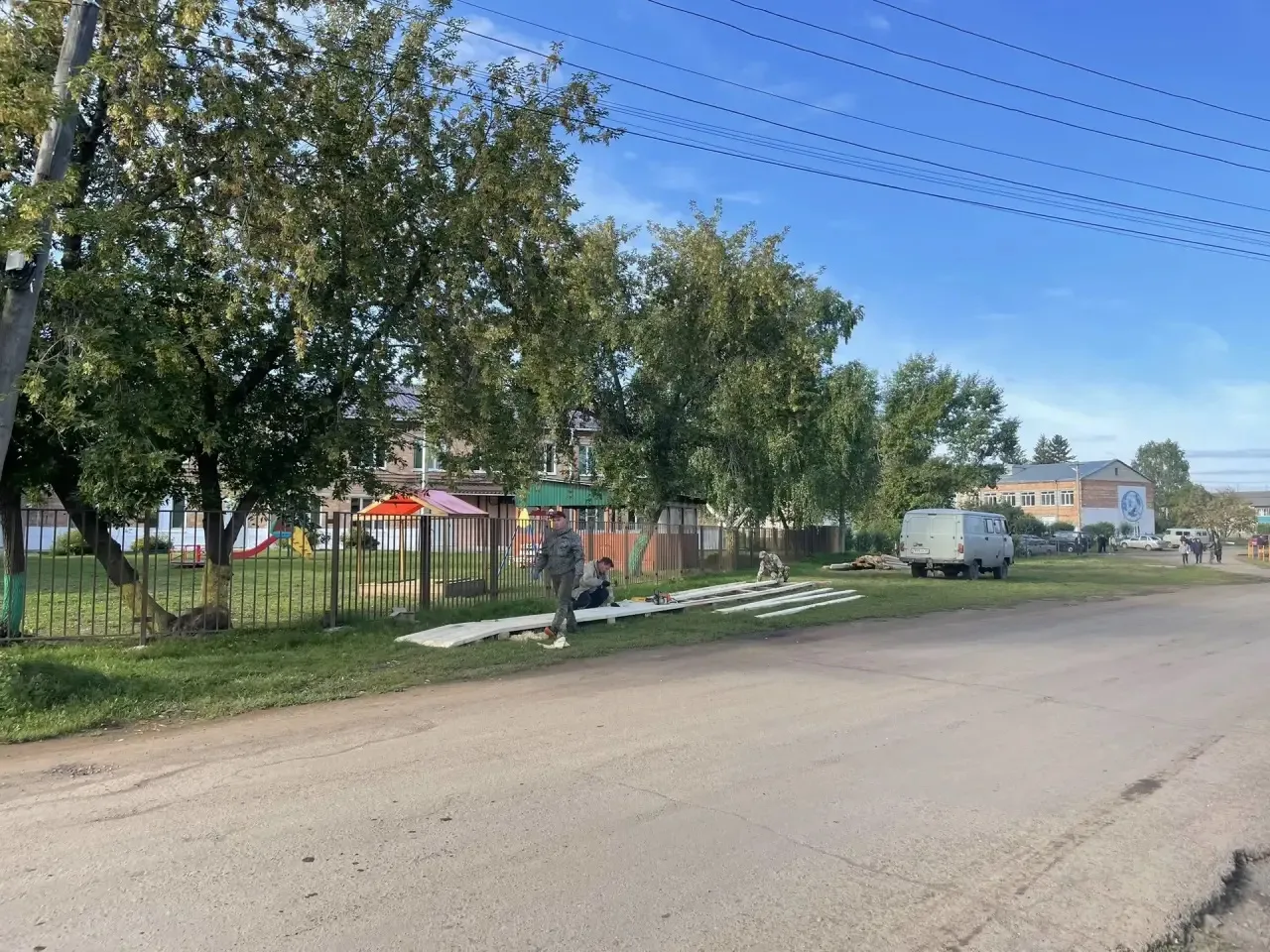 Еще один проблемный участок приводится в порядок.