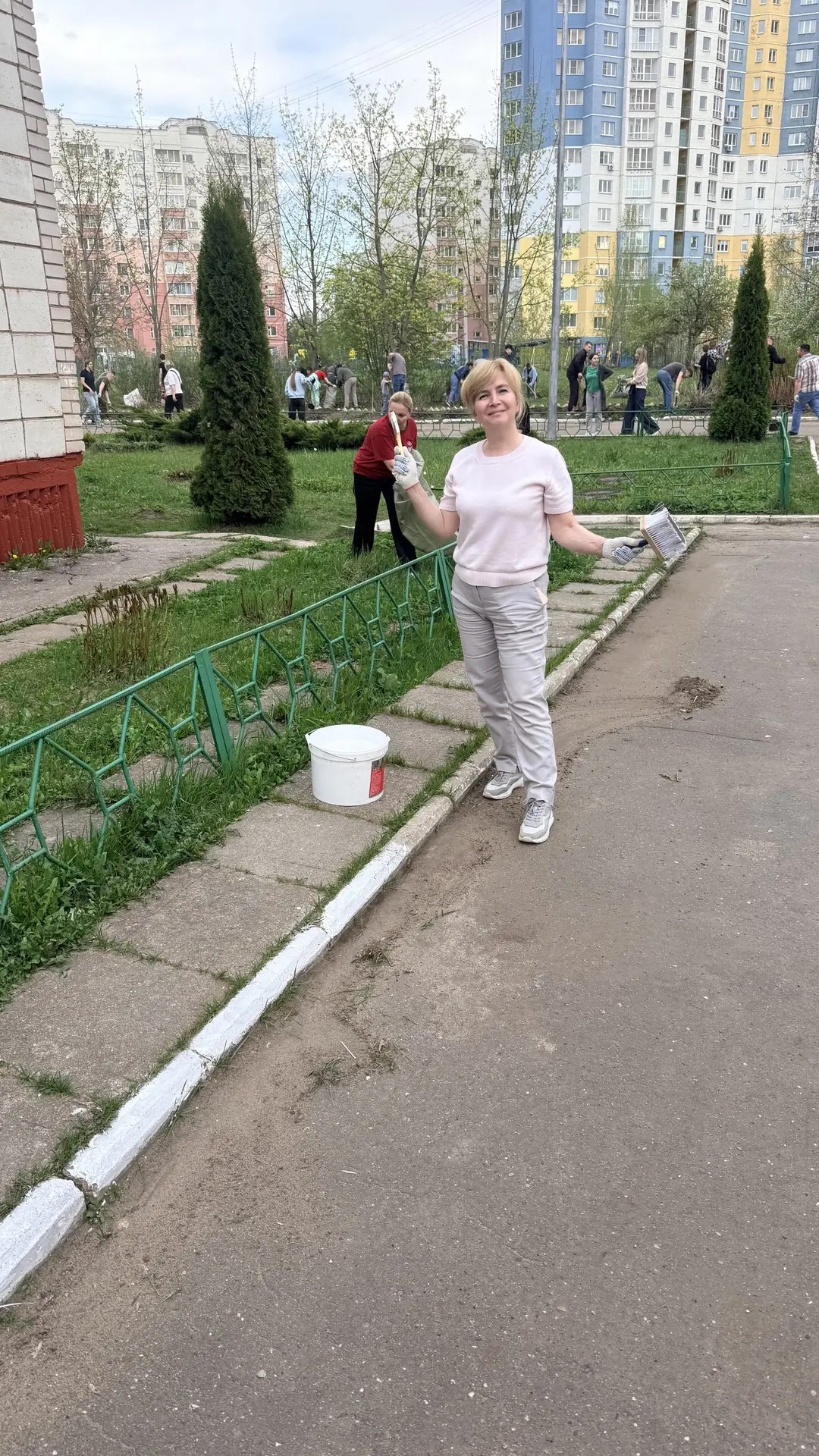 🌿 Субботник: день, когда школа стала ещё роднее  Вчера произошло что‑то по‑настоящему волшебное: вся