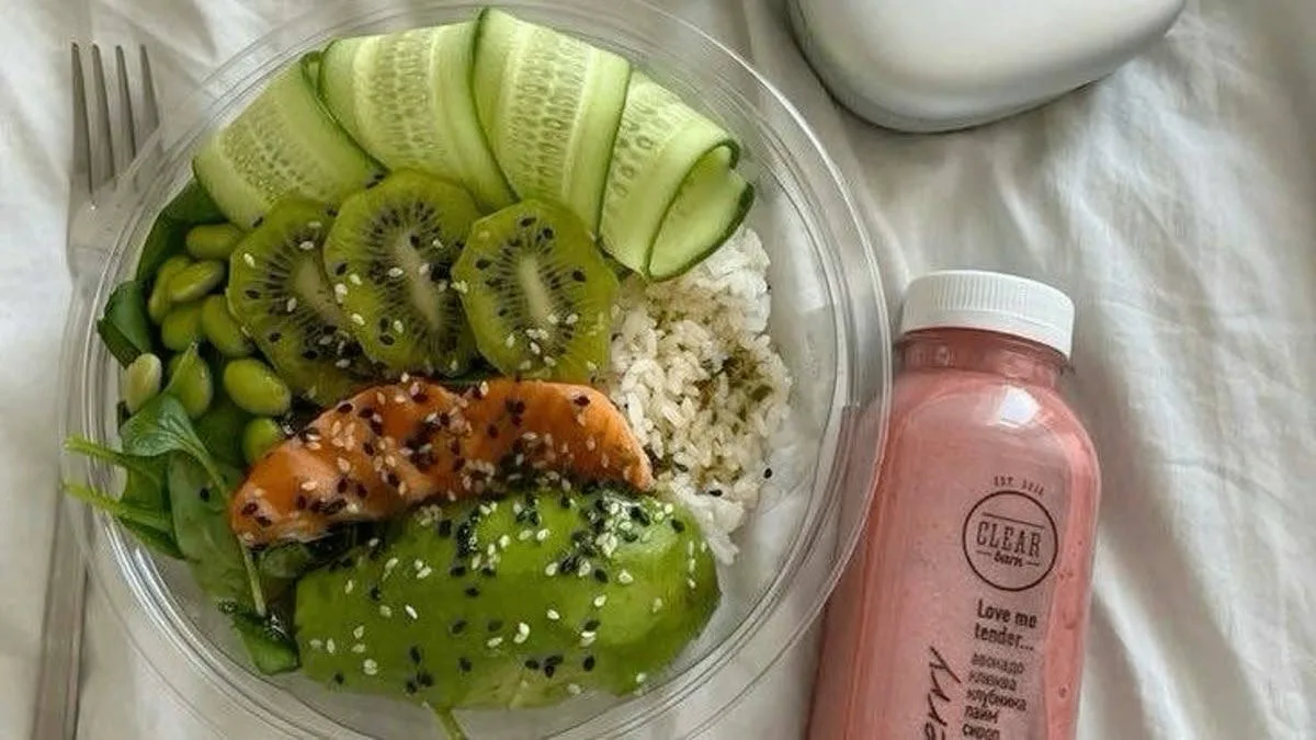 🌟Какие продукты стоит есть, если хочешь похудеть?

⚪️Белок — курица, индейка, яйца, рыба, творог, г