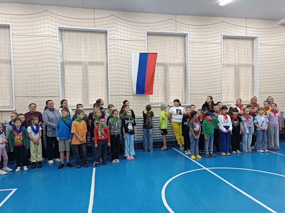 День 10 в пришкольном лагере "Улыбка". 
В нашем пришкольном лагере прошло торжественное мероприятие,