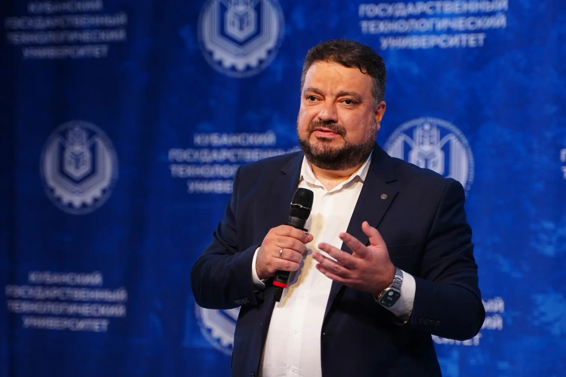 Поздравляем наших выпускников!!!!! 👏🏻🥳

Фото с вручения дипломов уже в  альбомах ВК!

https://vk.