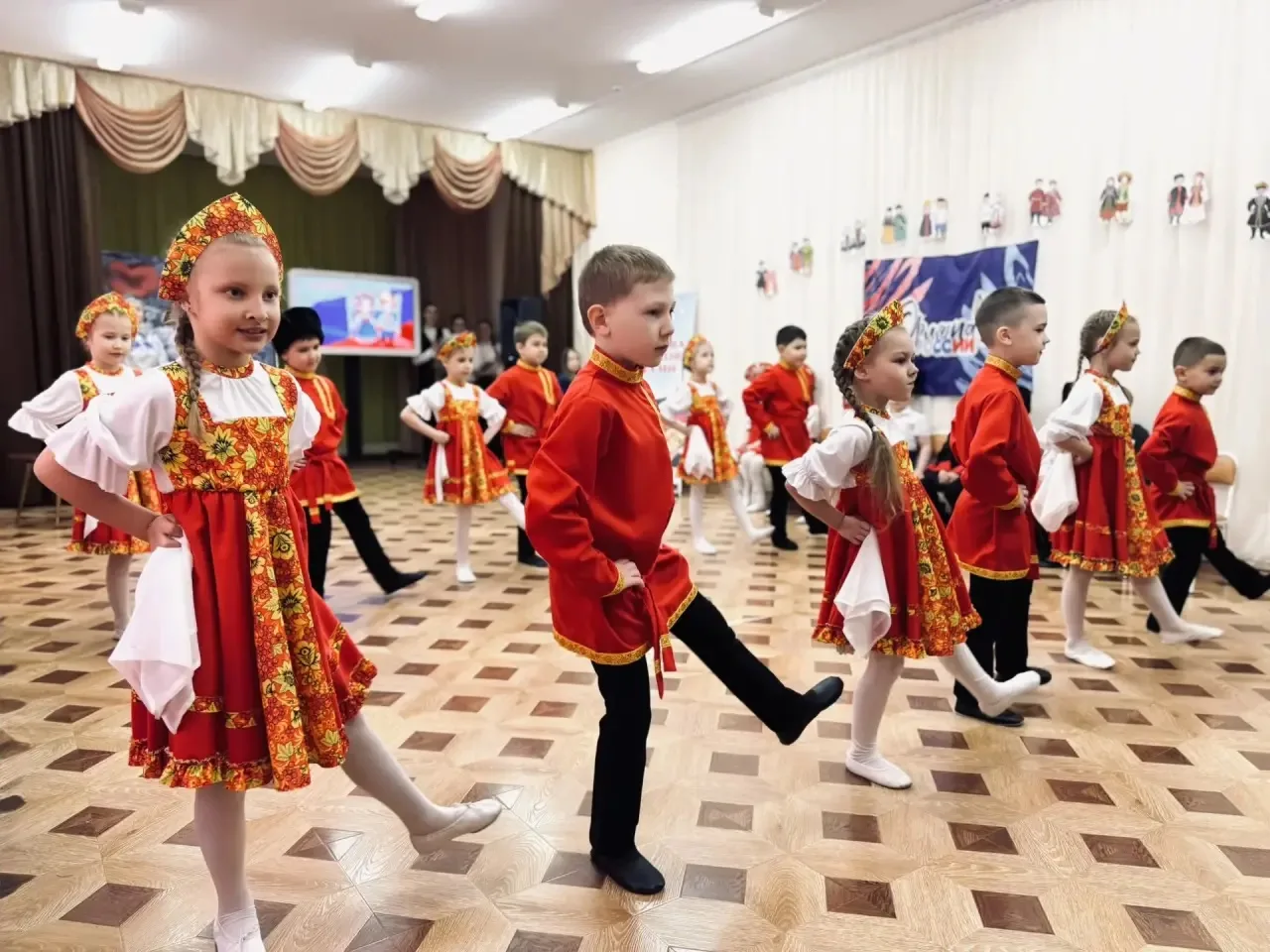 🤝 Сила в единстве: АГПУ и «Орлята-дошколята» за дружбу народов!  24 апреля стены детского сада №11 н