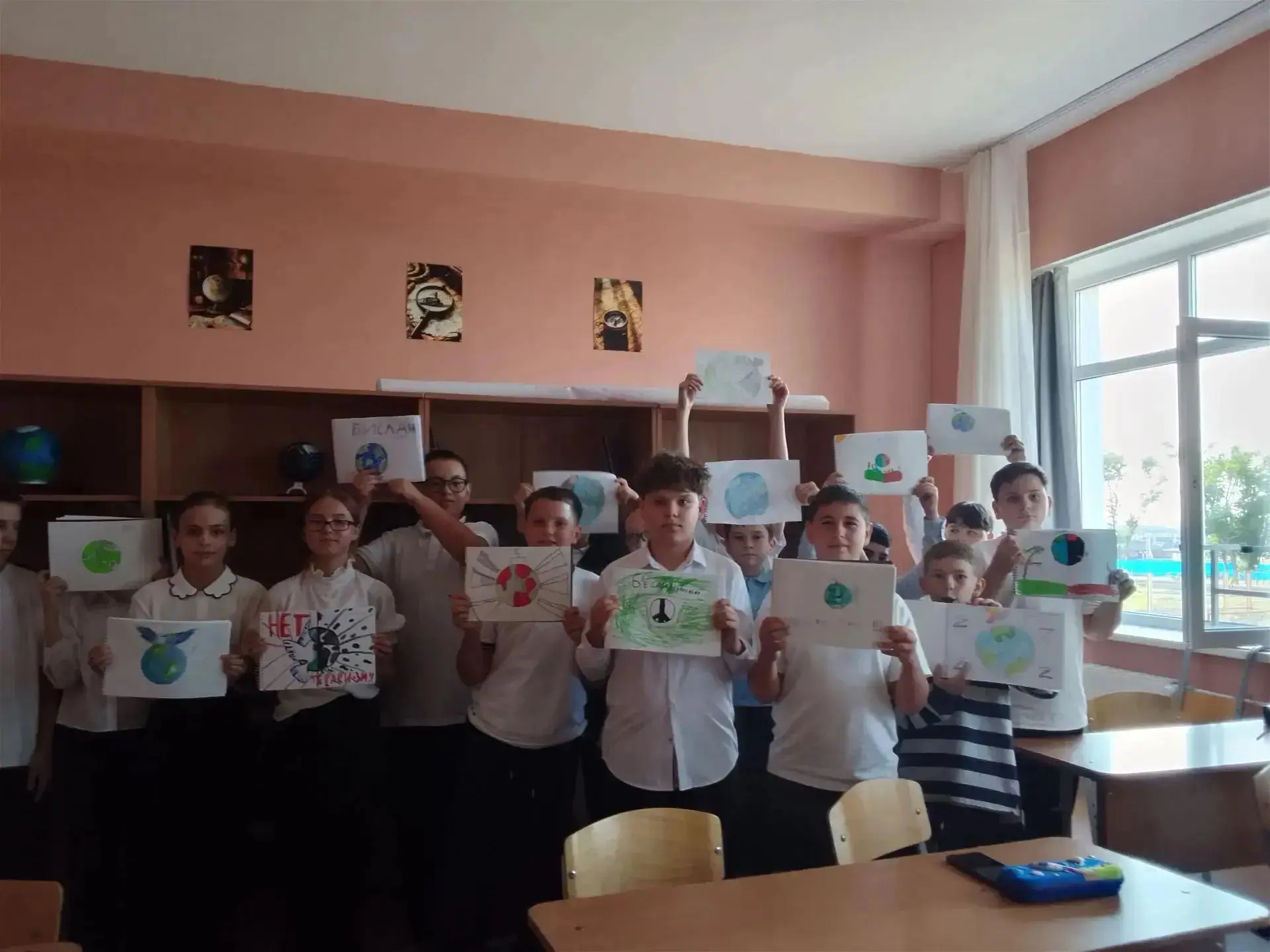 🕊️ Помним. Скорбим. Живём в мире.