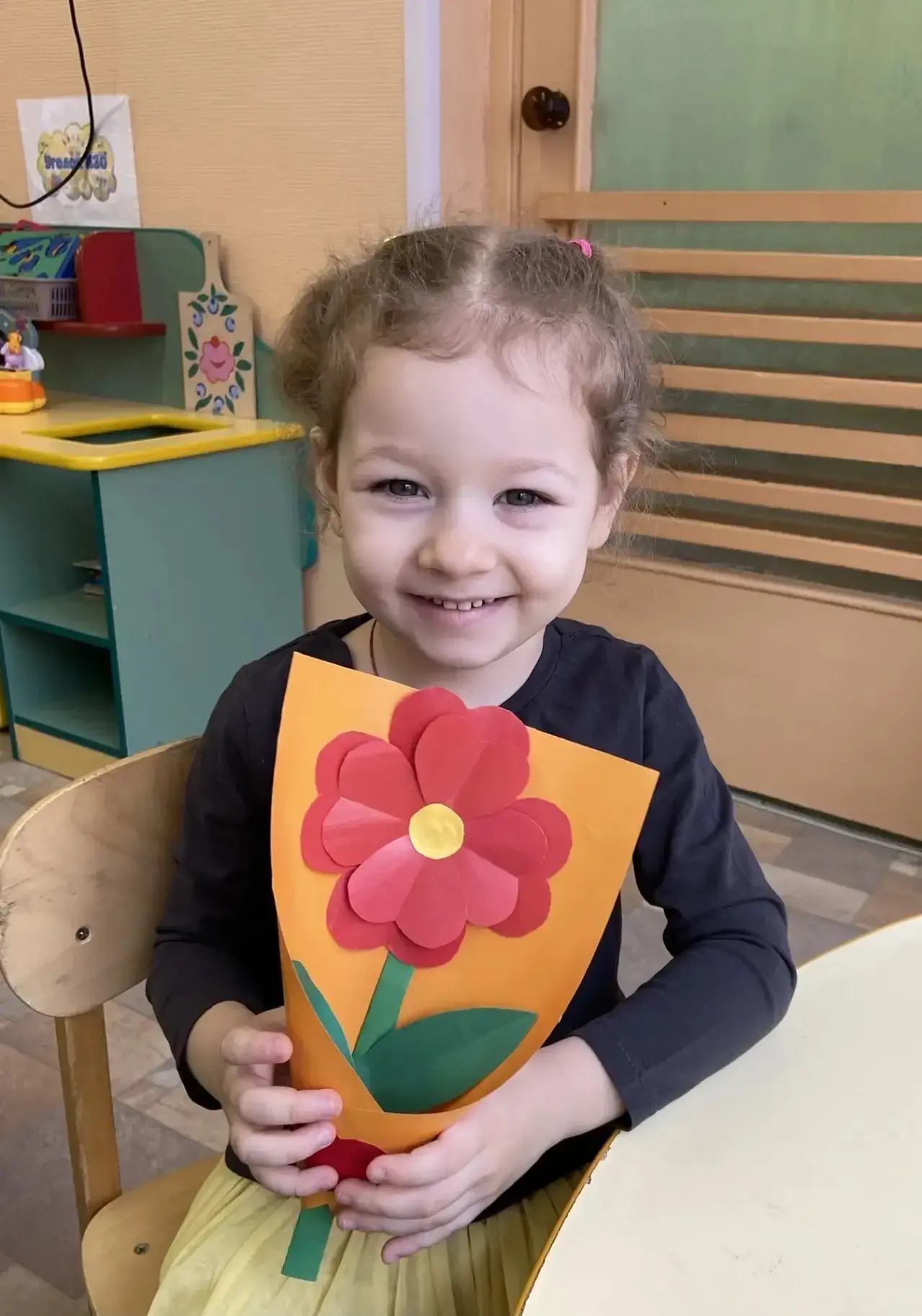 Цветы для мам  🌷🌷🌷Дорогие мамы! В преддверии 8 Марта ребята из группы 1 с любовью подготовили для ва