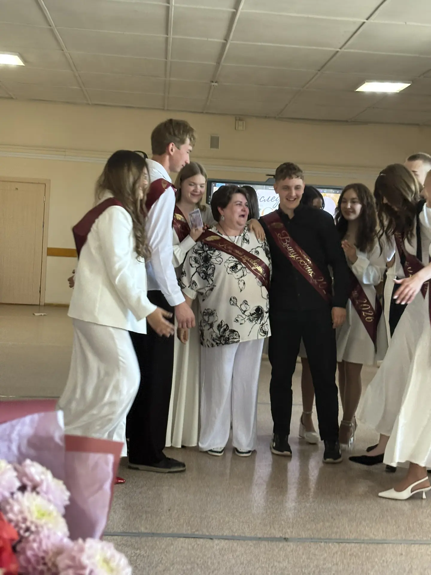 ПРАЗДНИК ПОСЛЕДНЕГО ЗВОНКА 🔔 

Друзья! Сегодня состоялся счастливый и одновременно печальный праздн