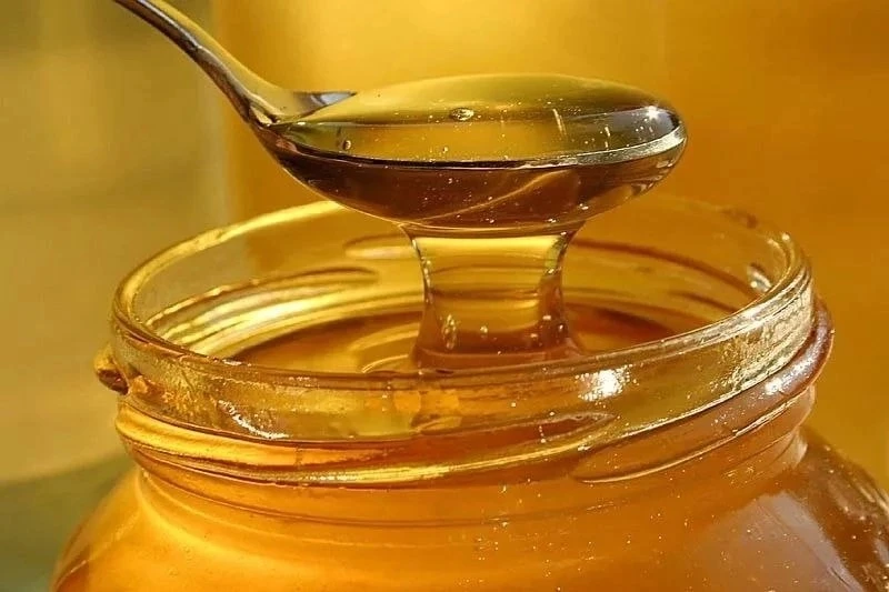 Почему нужно есть мёд на ночь 🍯

▫️Помогает уснуть
Мёд называют природным успокоительным. Он способ