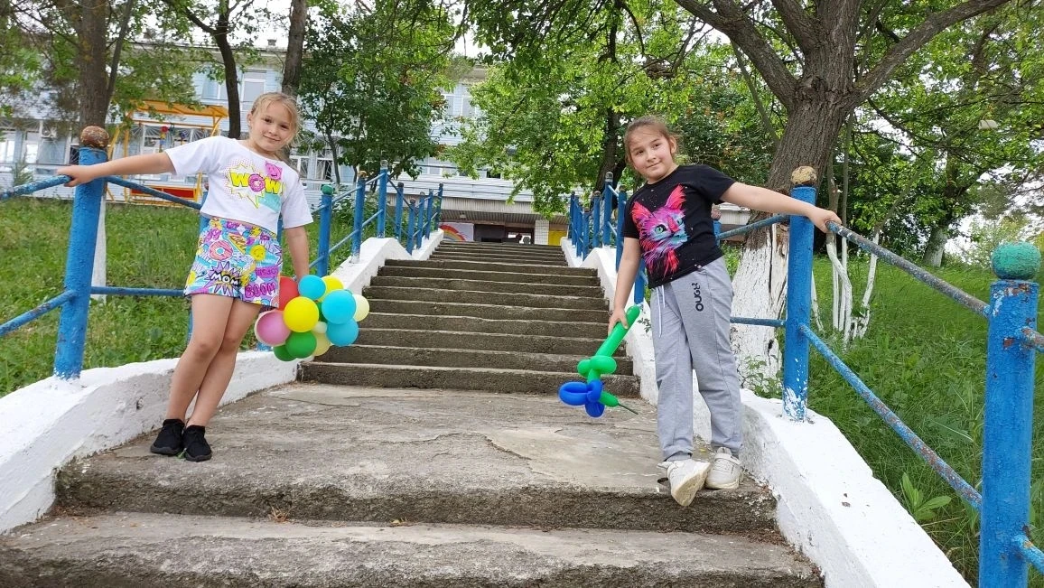 ‎Бударина Н. Н." Моя Россия начинается здесь, где живут мои родные: родители, дети и внуки. Здесь мо