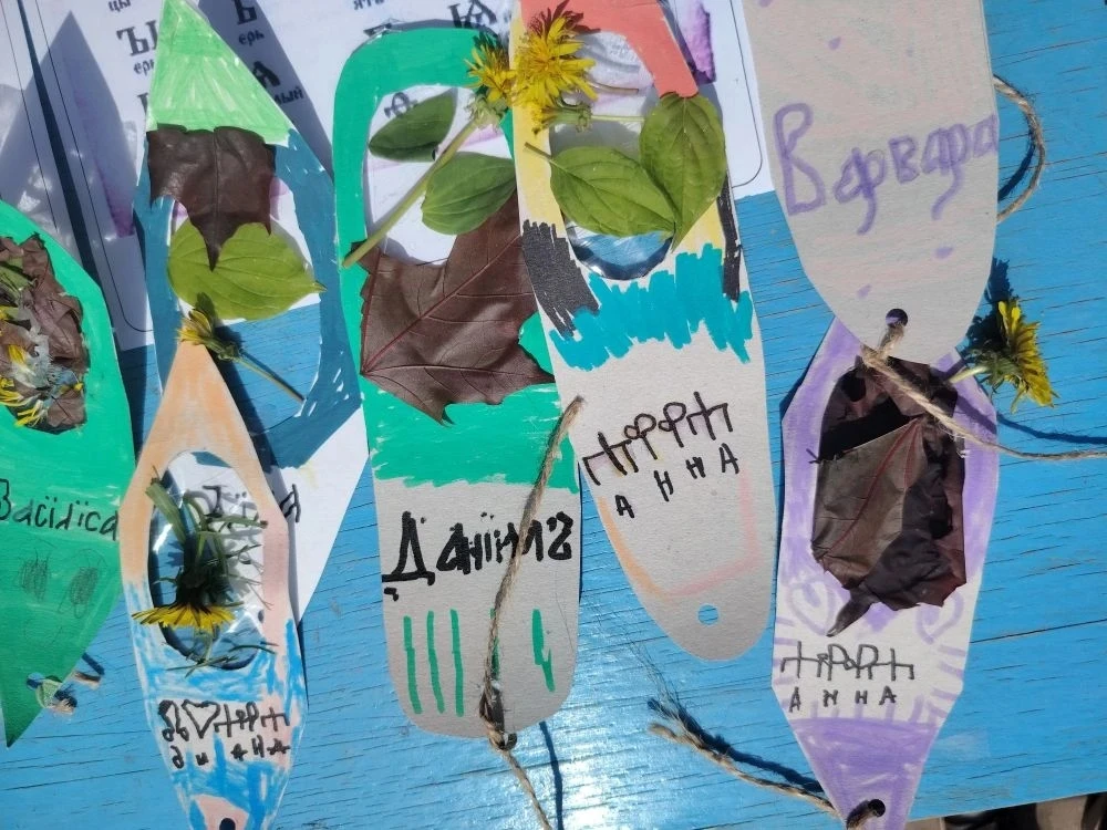 ✨ В группе «Ромашка» сегодня прошёл настоящий **День славянской письменности**! 📚  Ребята познакомил