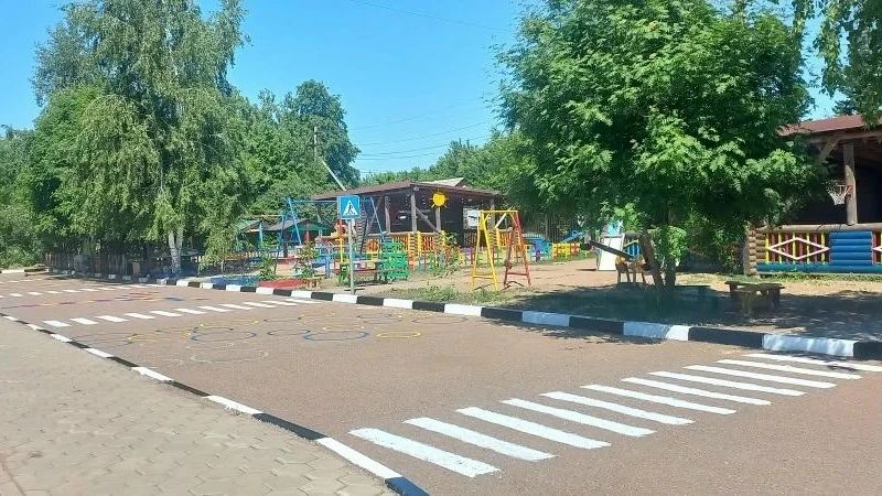Территория детства расцвела к лету ☀️

Вы бы видели, как преобразились прогулочные площадки. Клумбы 