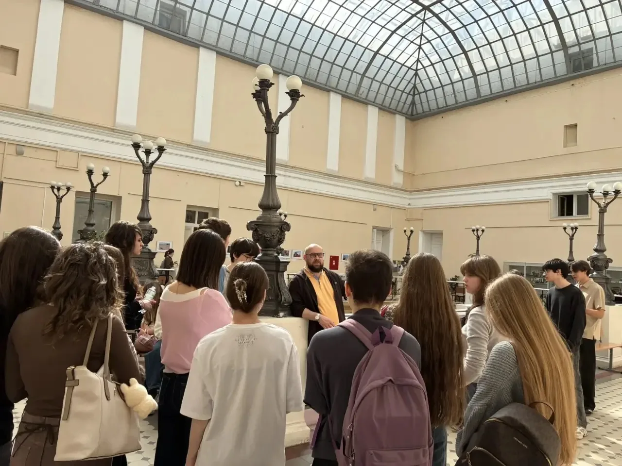 🎤МЕДИАКАНИКУЛЫ🎤  🎓Ученики 10 - медиа класса нашей #ШколаТропарево окунулись в мир современных медиа 