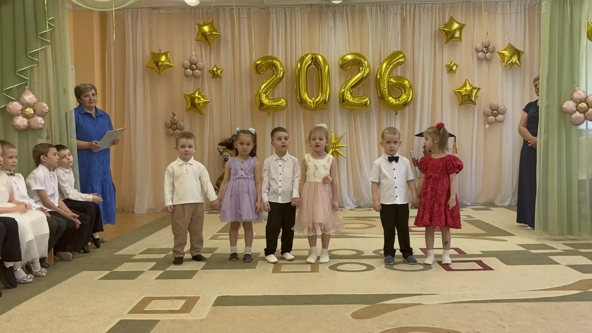 🌸 Наши дошколята — вперёд, к звёздам!    Спасибо за улыбки, игры и первое «спасибо»! Пусть школа под