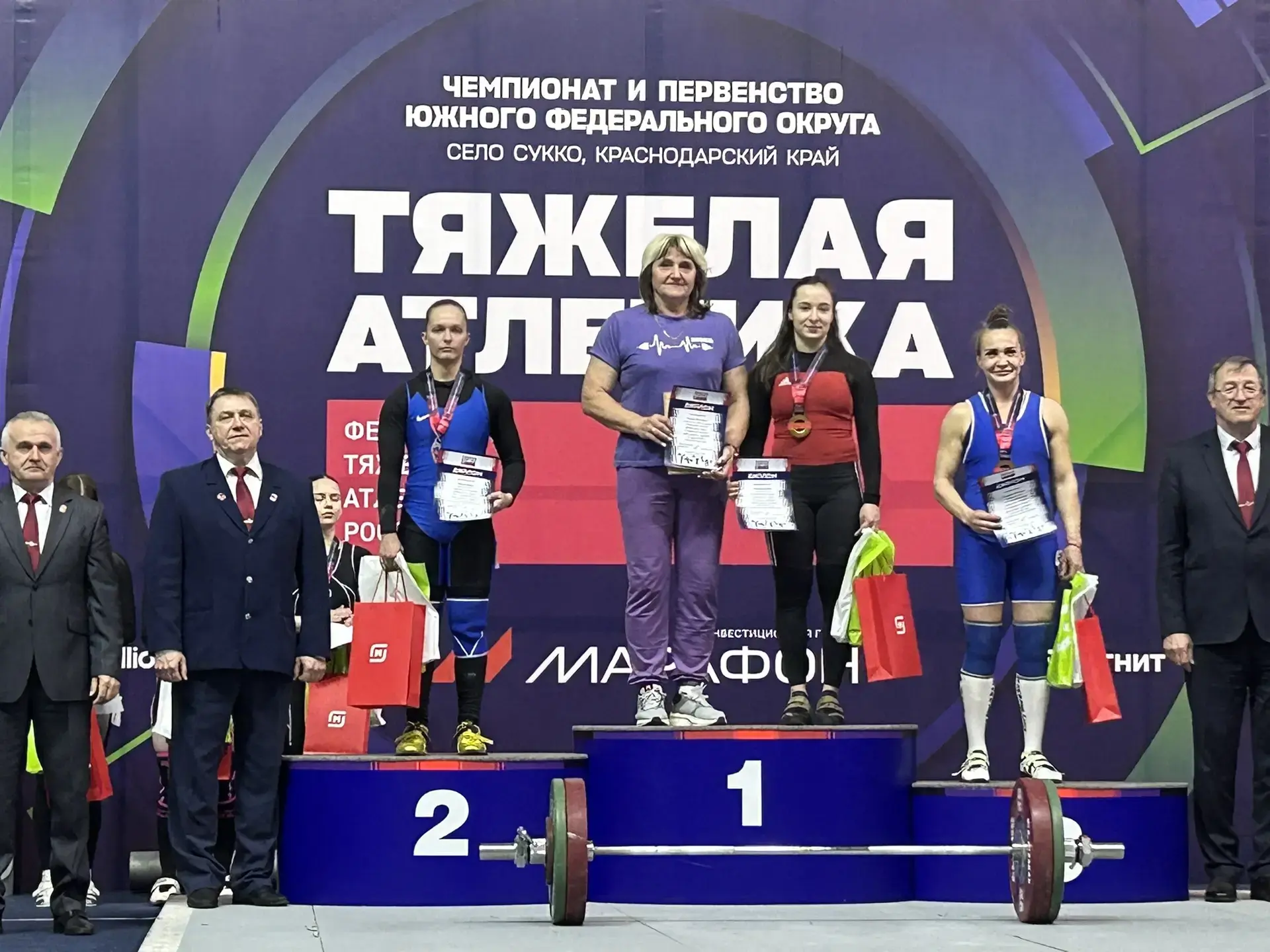 🥇 "Золото" чемпионата ЮФО по тяжёлой атлетике - у спортсменки НПИ   Студентка четвёртого курса строи