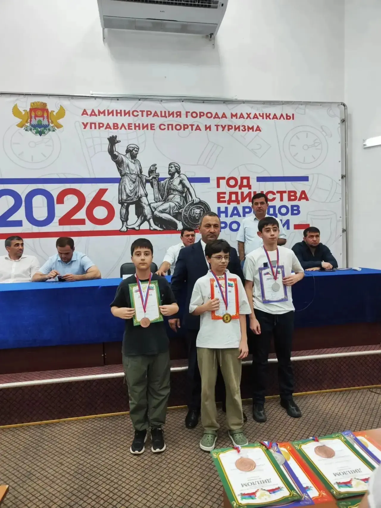 На прошедшем Первенстве РД по шахматам среди мальчиков и девочек 9, 11, 13 
лет с24 по 3 июля 2026 г