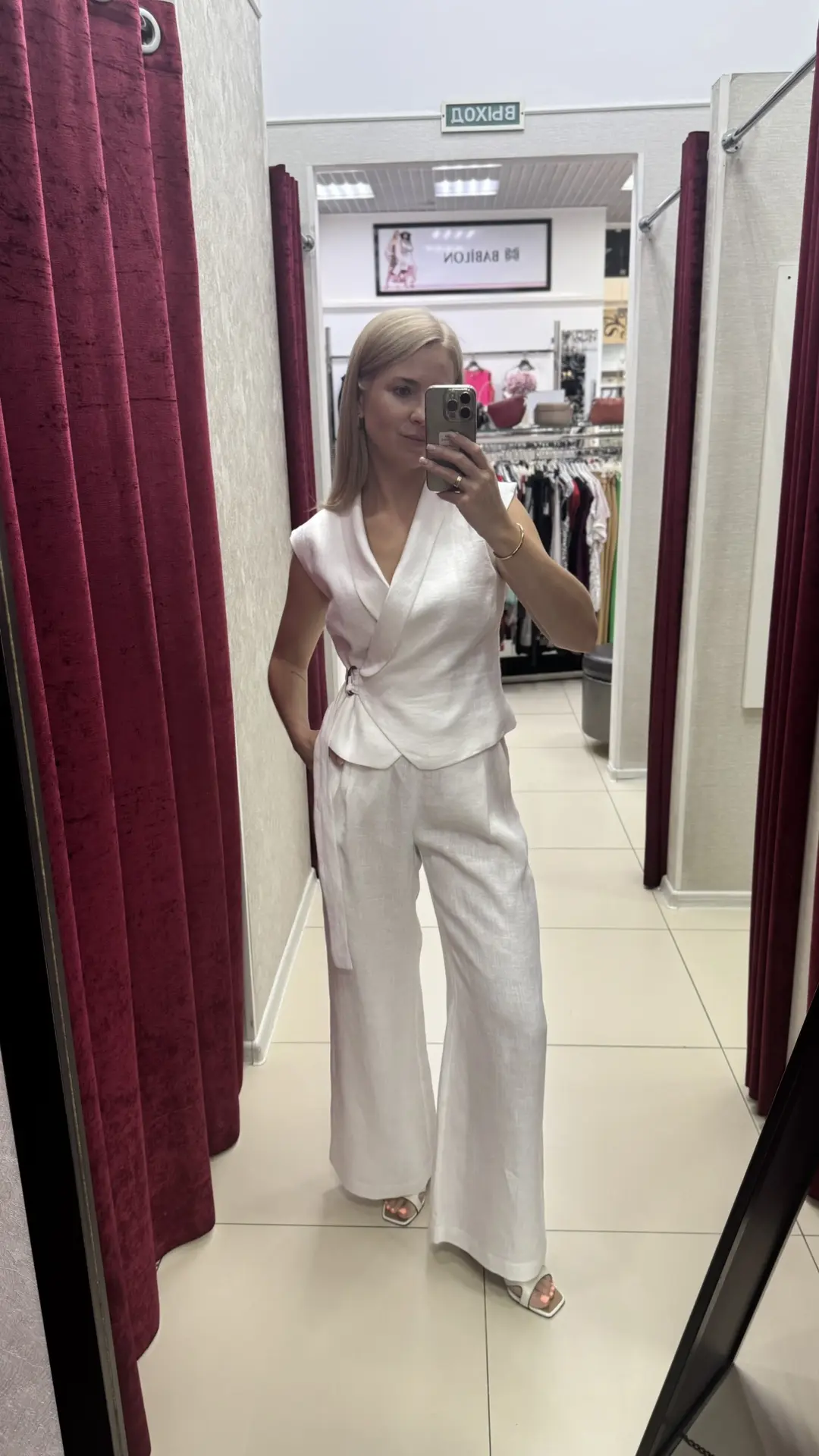 Ну какой костюм 😍😍😍 лето у нас дает фору для подготовки видимо. Будем думать, что он...