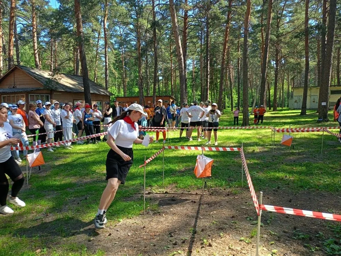 ☄️6 июня команда нашего детского сада «Комета» в составе Комаровской Анастасии, Беседовской Арины, Р