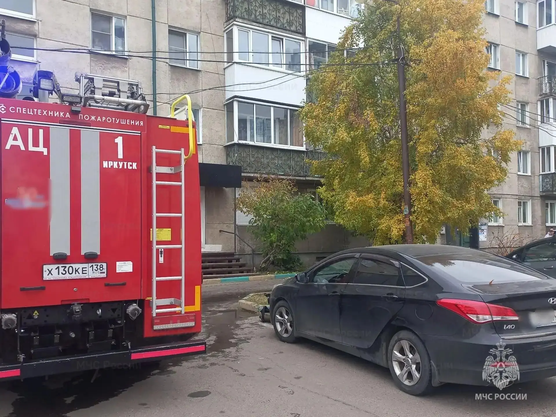 Более 70 человек покинули опасные зоны при пожарах 6 октября, пятерых жильцов спасли по...