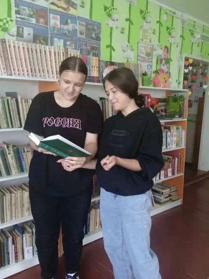 🔥 Более 10 тысяч подростков Омской области получат работу этим летом

✅ Летняя трудовая кампания 20