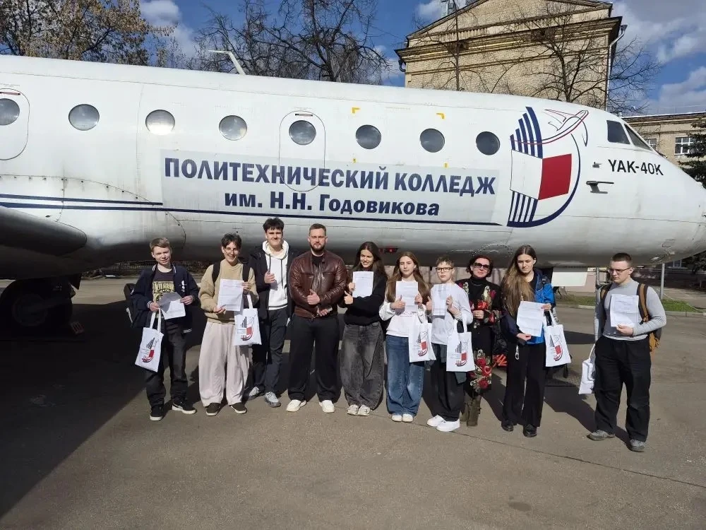 Шаги к профессии   🎓✨ В школе прошли насыщенные и интересные профориентационные мероприятия.  💼 К ст