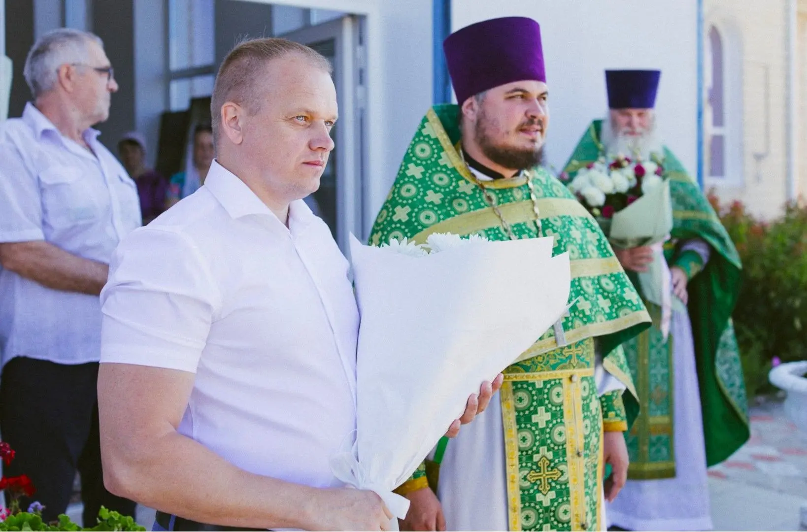 От имени всех жителей Ейского района Преосвященнейшего Серафима, епископа Ейского и Тимашевского, с 