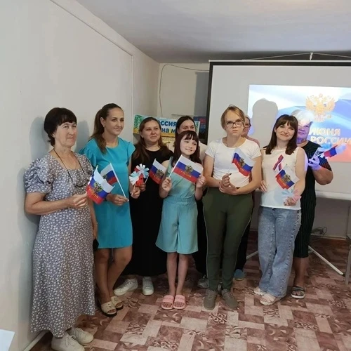 МЫ ПОМНИМ РУСЬ СВЯТУЮ, ЯЗЫК И ВЕРУ ПРЕДКОВ
11 июня Гагаринская библиотека превратилась в настоящий ц