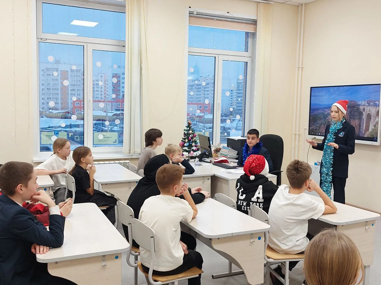 🎉🌍 Новогодний квест по городам России! 🌍🎉 На днях ученики 6 и 7 классов отправились в увлекательное 
