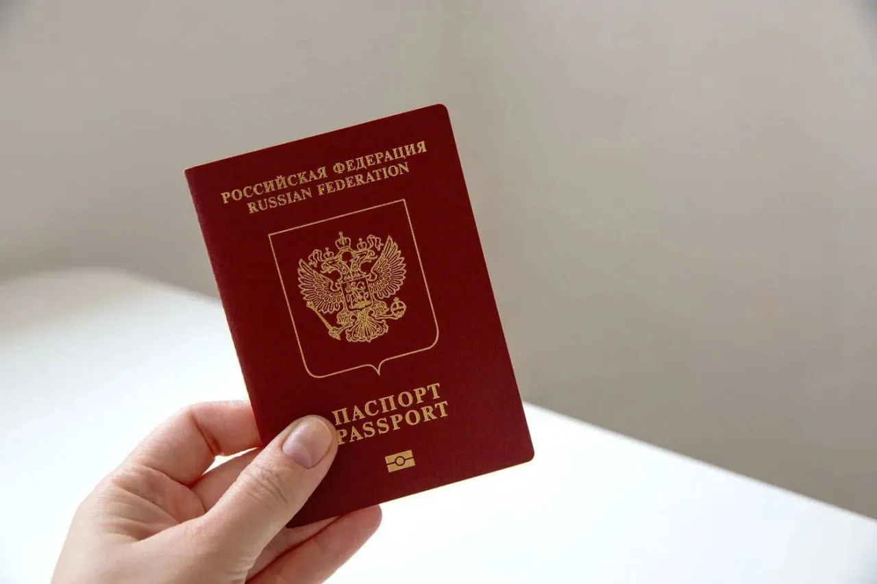 Стоимость подачи заявления на получение гражданства России за рубежом выросла в 10 раз....