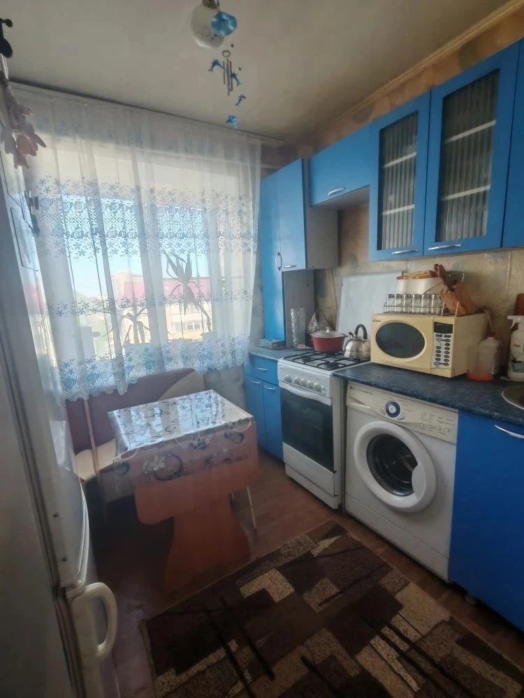Сдам 1 комнатную квартиру, ул 1 мая, д 8 , 5/5 , 30м2, р-н детского мира!Мебель, техника,
