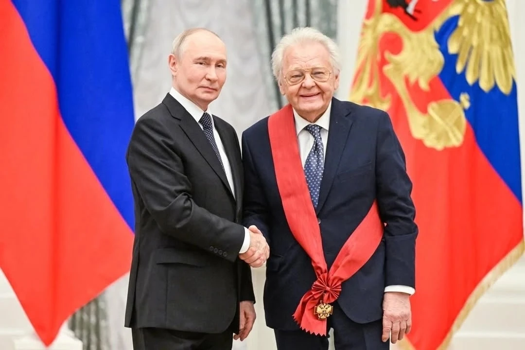 Президент России Владимир Путин вручил государственные награды в Кремле ряду деятелей культуры, иску