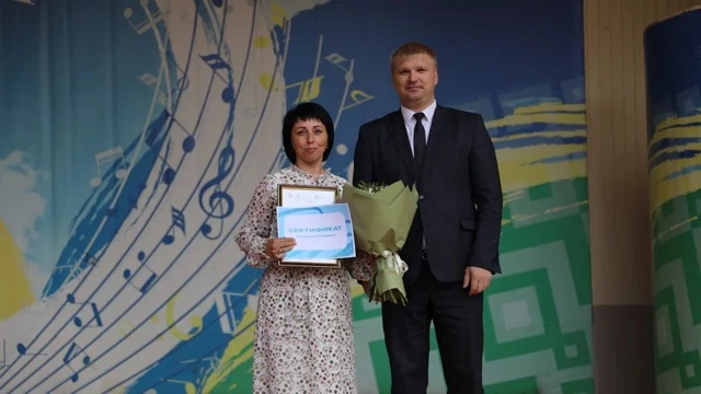 В Саранске чествовали лучших педагогов дошкольного образования Мордовии. В числе призер...