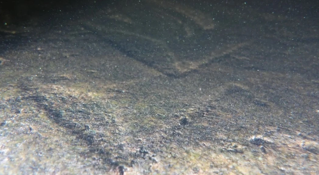 Древние рисунки под водой