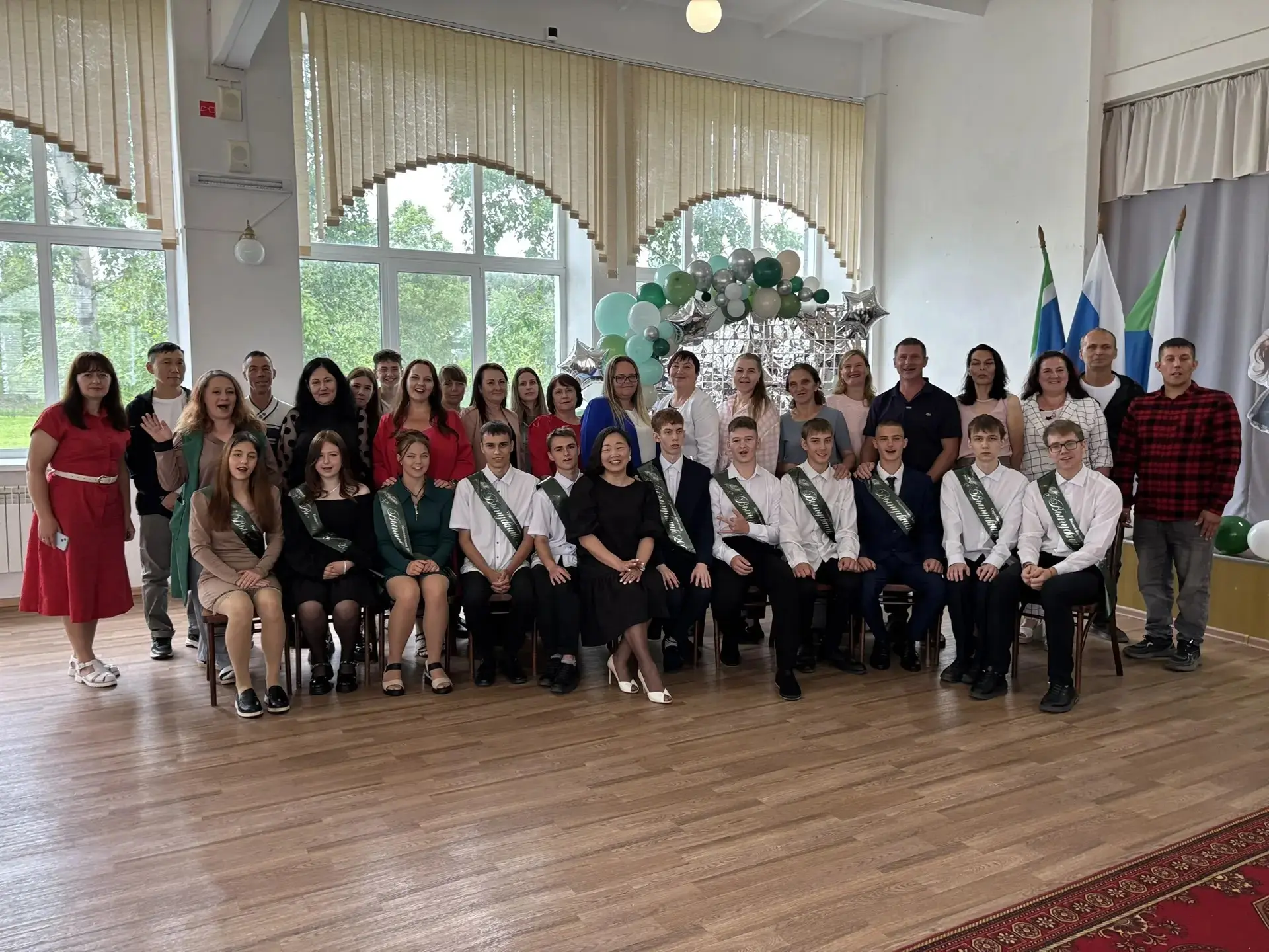 Вот и наступил этот день- выпускной 🎉🎉🎉 9 класс совместно с родителями, учителями, гостями, вступ