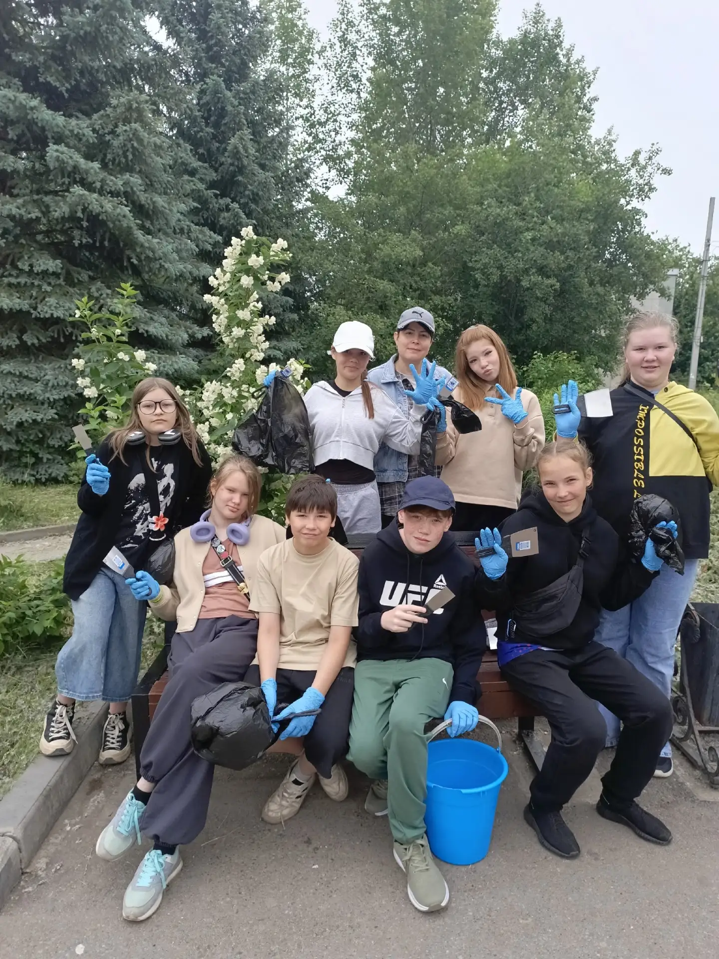Лобаново | Мулянка | Бершеть | Пермь🏡

Ребята из отряда "Солнечный десант" Лобановской школы, под р