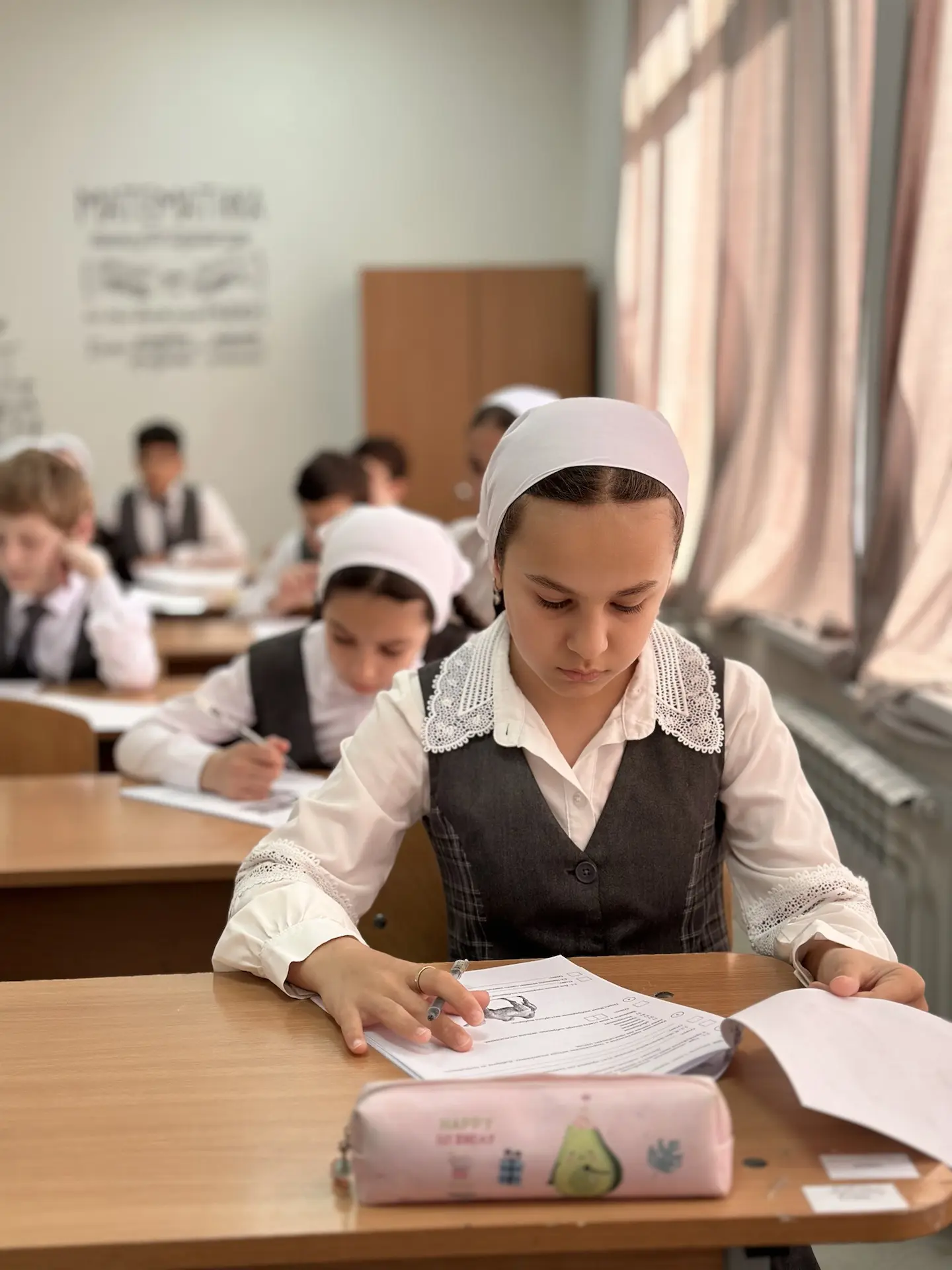 Сегодня в нашей школе прошли Всероссийские проверочные работы по биологии,географии и литературе 📚 Ж