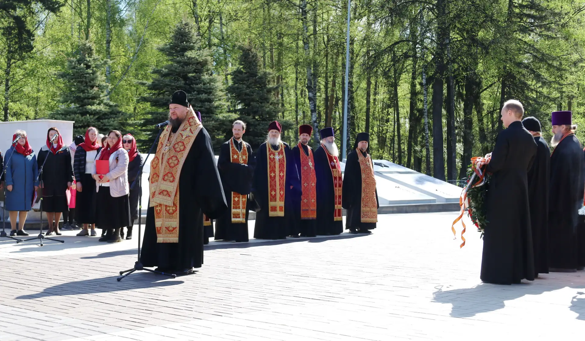 Костромские полицейские приняли участие в памятных мероприятиях, посвященных 81-годовщине Победы в В