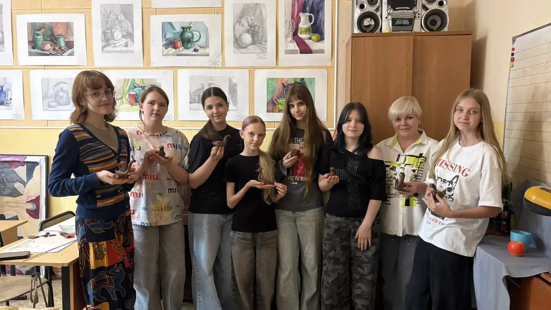 🎨✨ Состоялся мастер-класс по лепке глиняной свистульки.

3 июня в ДШИ №2 им. И. П. Гринева прошёл м