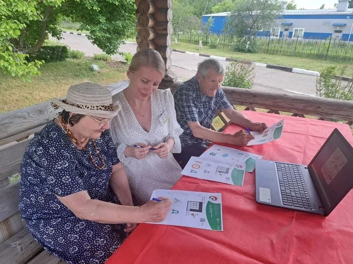 Шаг к финансовой уверенности 

В Старооскольском доме-интернате прошло практическое занятие по финан