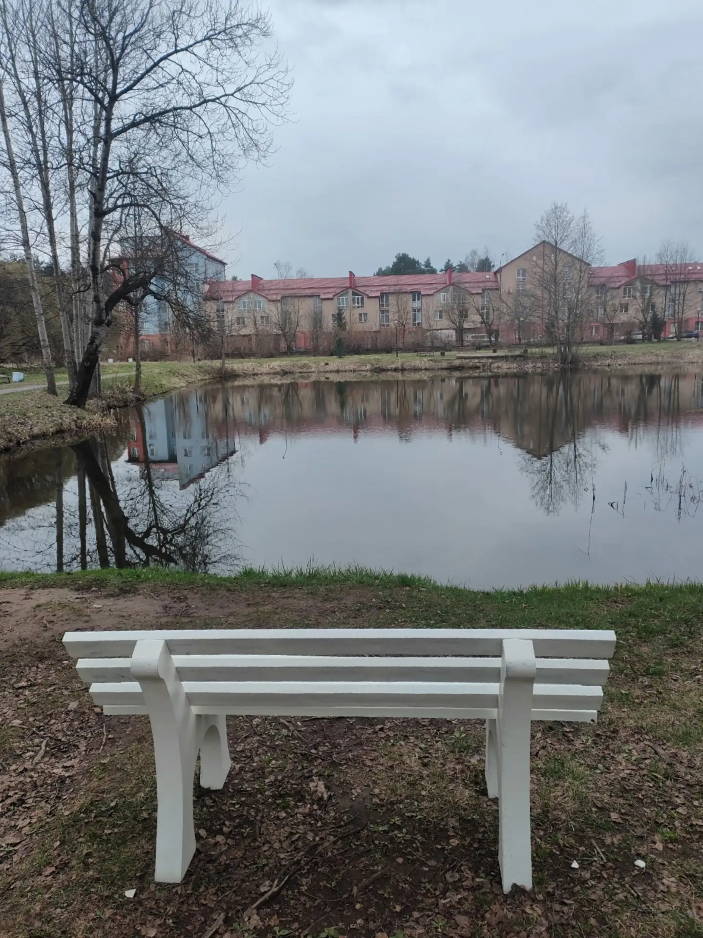 ♻️ Первая скамейка из вторсырья появилась в университете «Дубна»  🗑 Ее изготовили из переработанного
