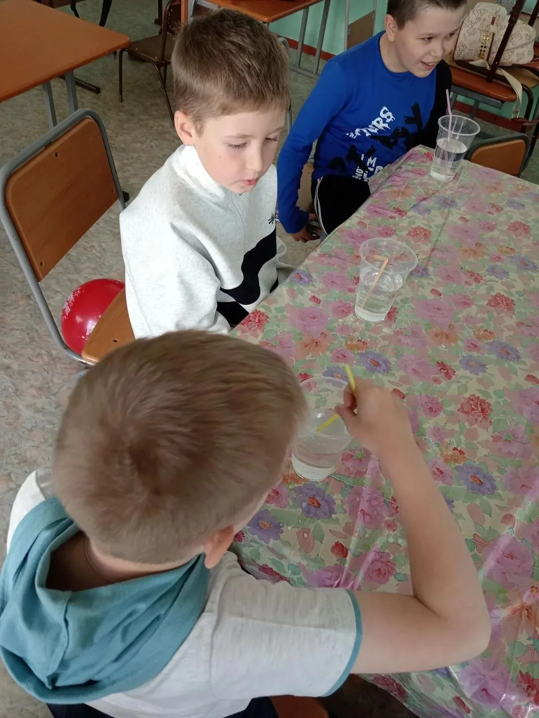 🎉 Занятие в кружке «Неизвестное рядом» — это всегда море открытий! 😍

На этот раз ребята погрузили