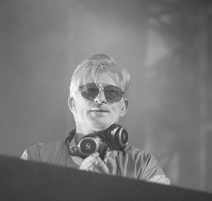 Умер Kavinsky — автор культового саундтрека к фильму «Драйв».