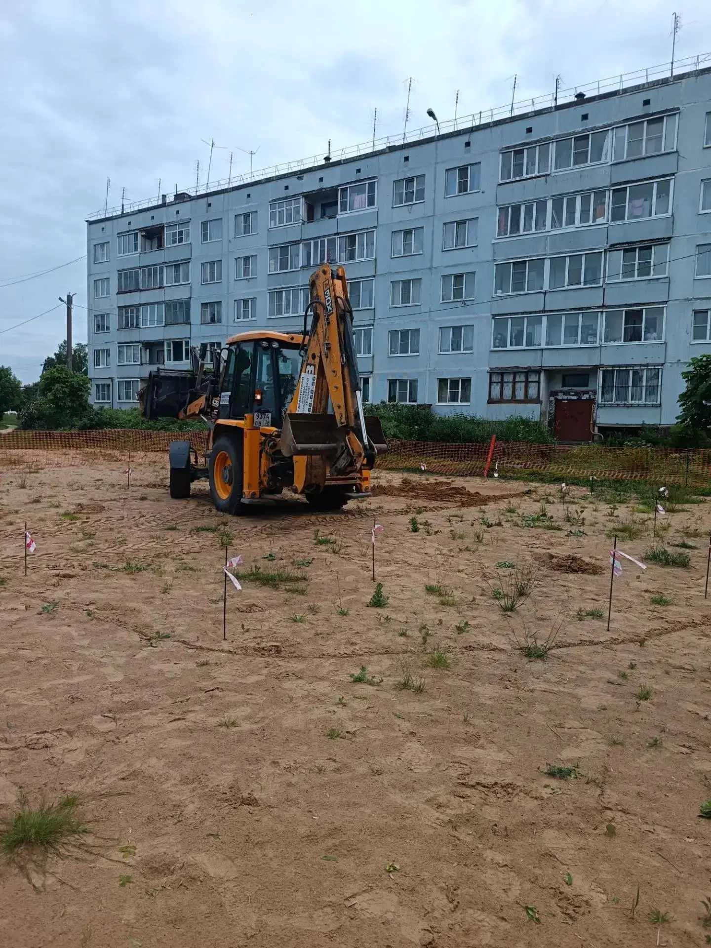 Сегодня у дома № 4 (А) по ул. Артёменко в Назии дан старт строительству нового современного детского