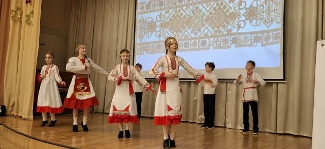 Команда 4 «А» класса стала ПОБЕДИТЕЛЕМ районного фестиваля «Дружба народов — единство России»!  Прог