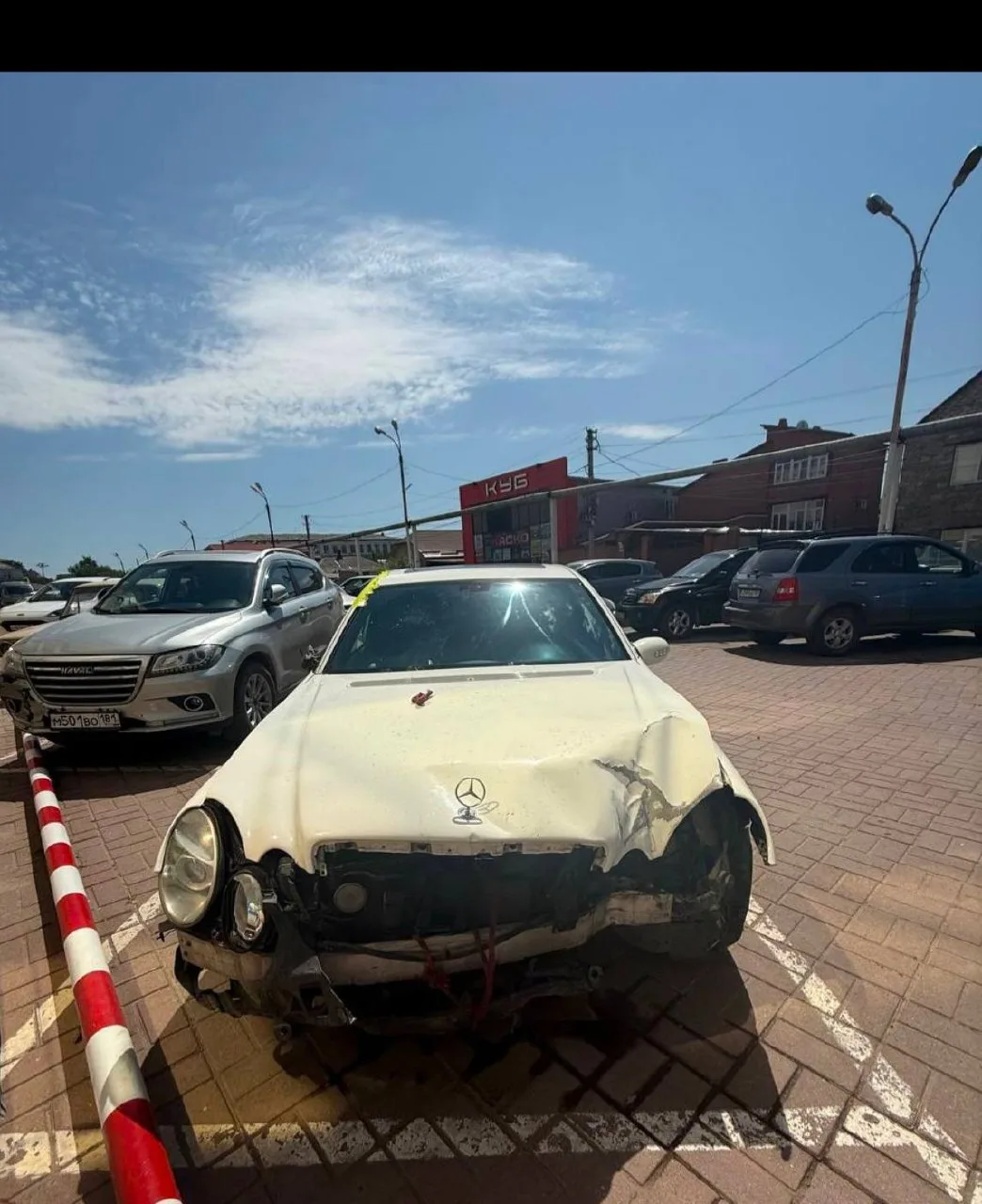 #Авторынок_Осетия
#продам_автомобиль
Состояние: Битый
Марка: Mercedes benz
Модель: E211
Страна произ