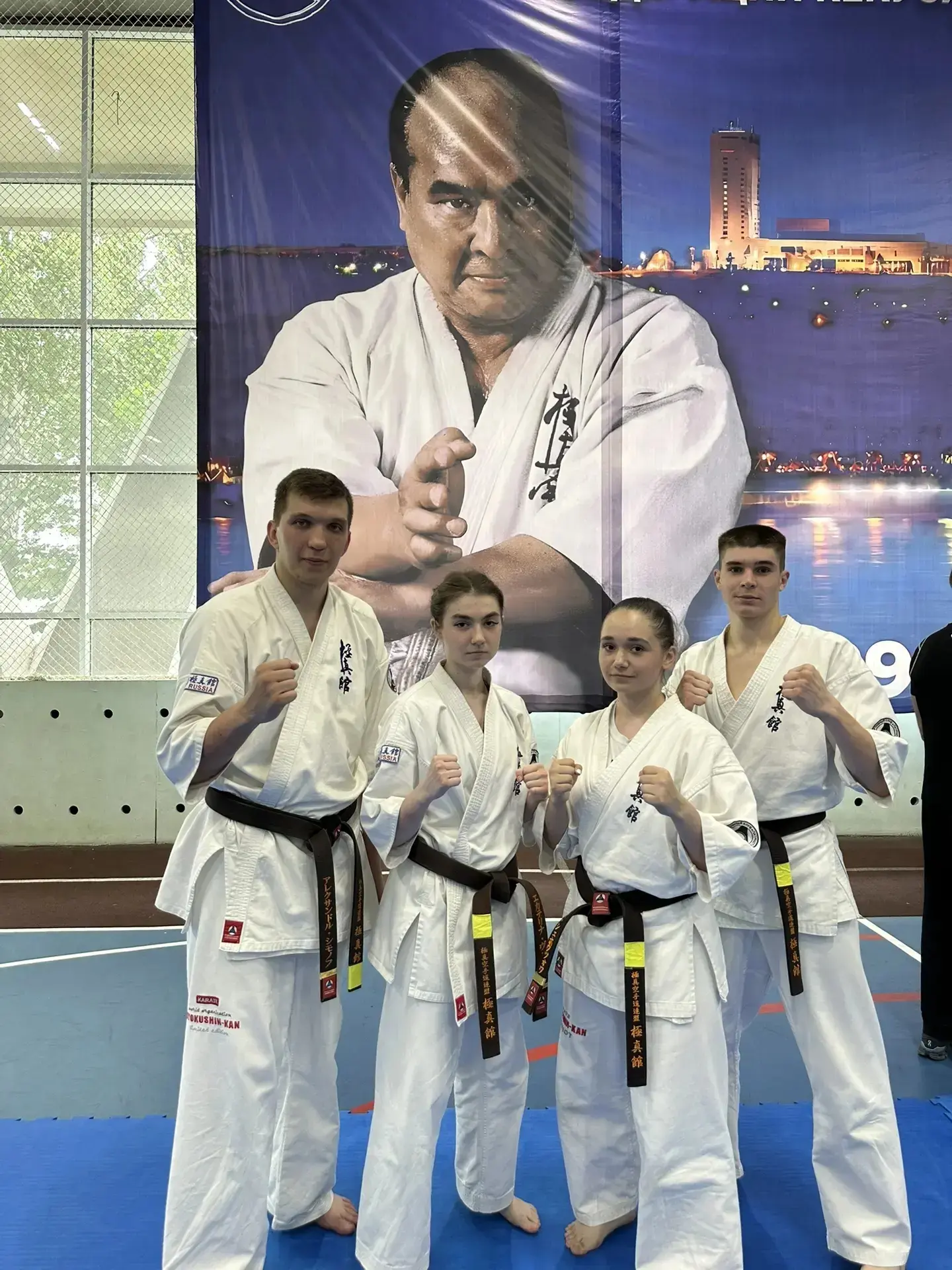 Сразу четверо курских спортсменов доказали своё право на чёрный пояс

В Ульяновске в рамках Всеросси