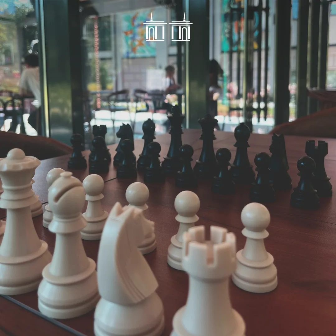 Интереснее любого детектива: история игры в шахматы! ♟️📜